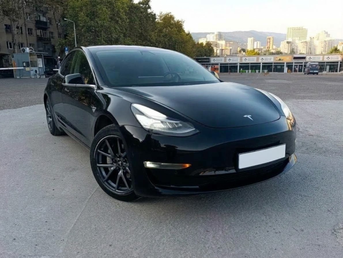 Tesla Model 3 Long Range Dual Motor Tesla Model 3 Long Range Dual Motor