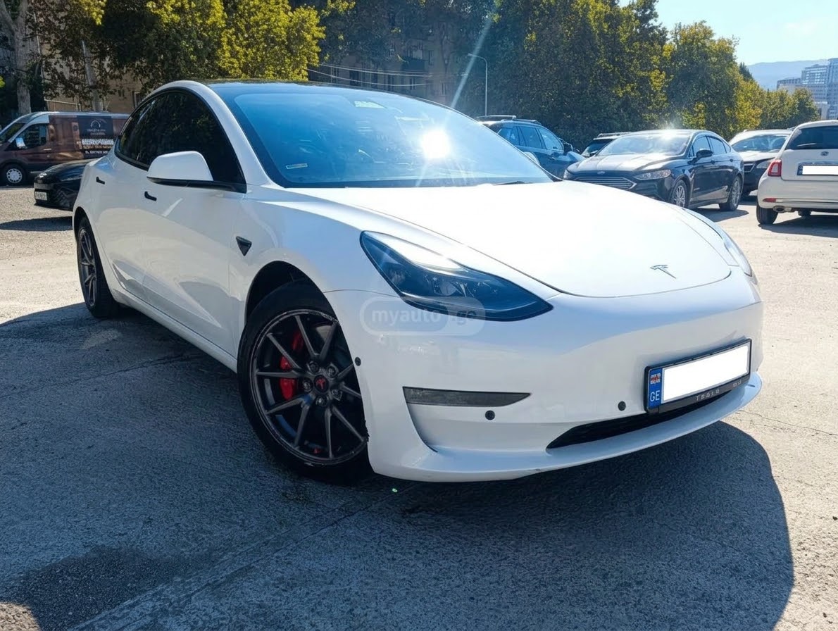 Tesla Model 3 Tesla Model 3