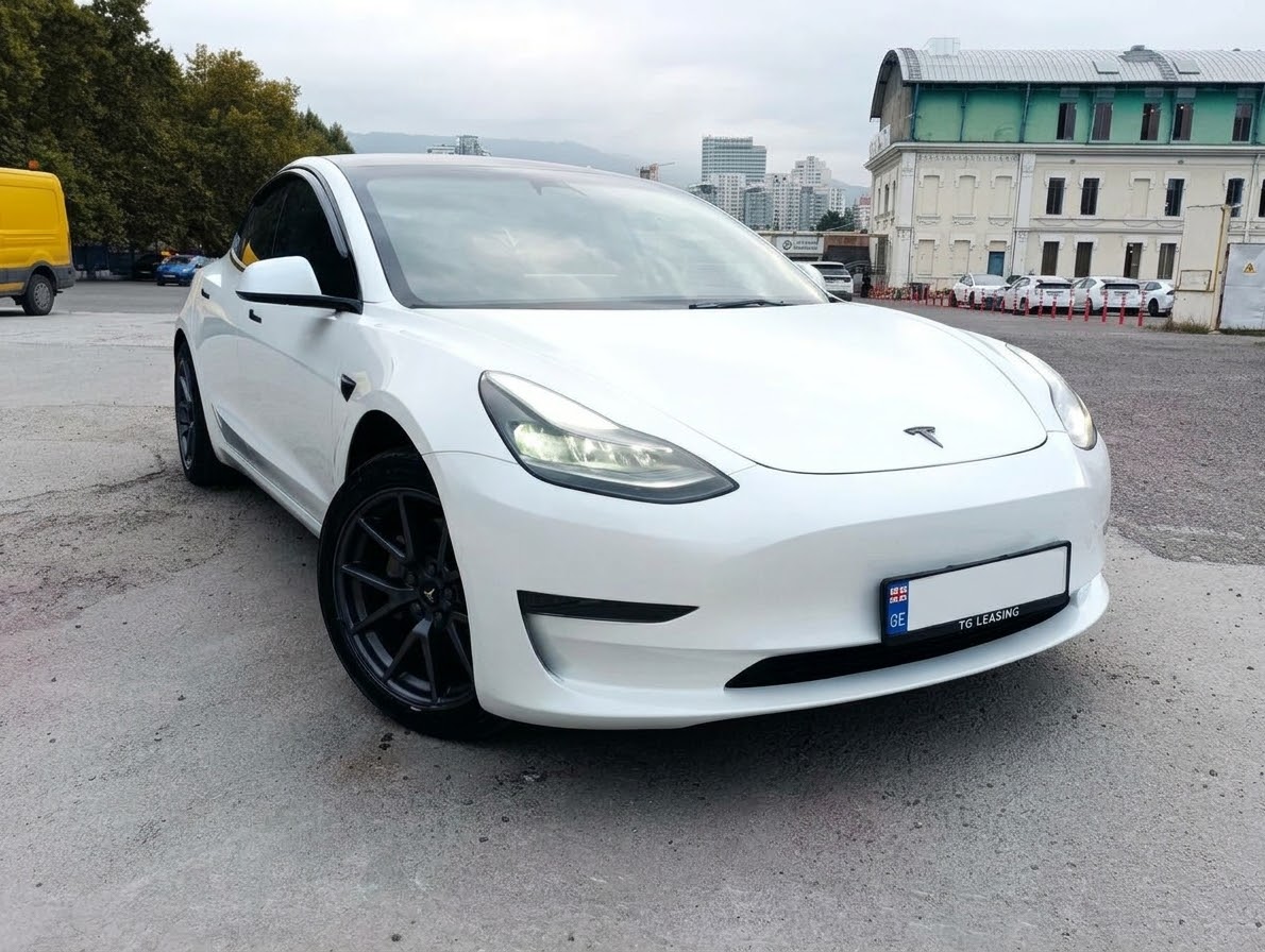 Tesla Model 3 Tesla Model 3
